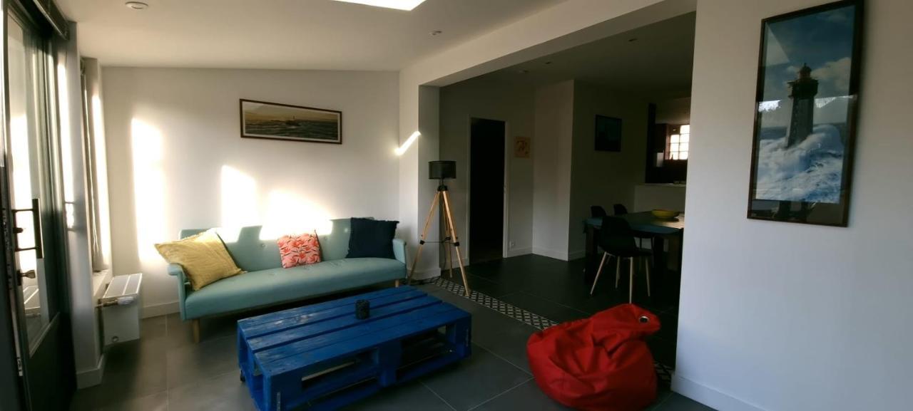 House With Terrace Near The Beach 迪纳尔 外观 照片